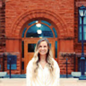 Meet your Posher, Emma